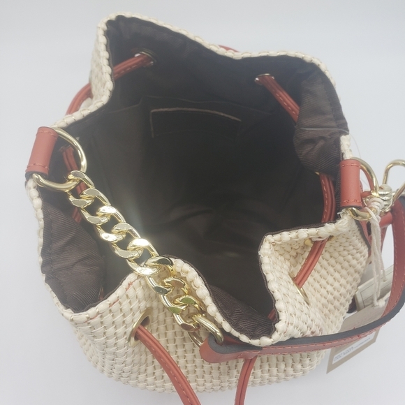 293- Anna Paola Bucket Crossbody Bag Made In Italy Genuine Italian Leather NWT - Picture 6 of 10